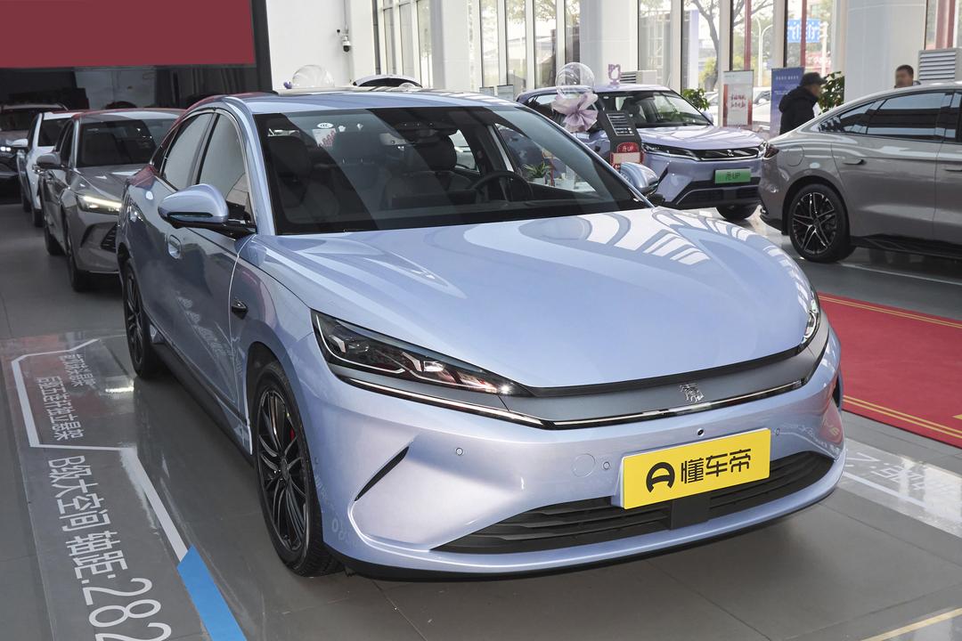 BYD Qin L EV 2026, фото 3
