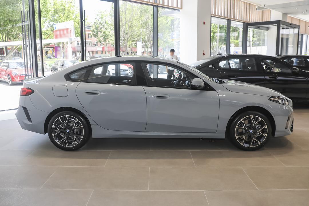 BMW 2 Series 2026, фото 7