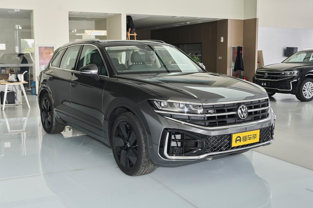 Volkswagen Touareg 2026, фото 3