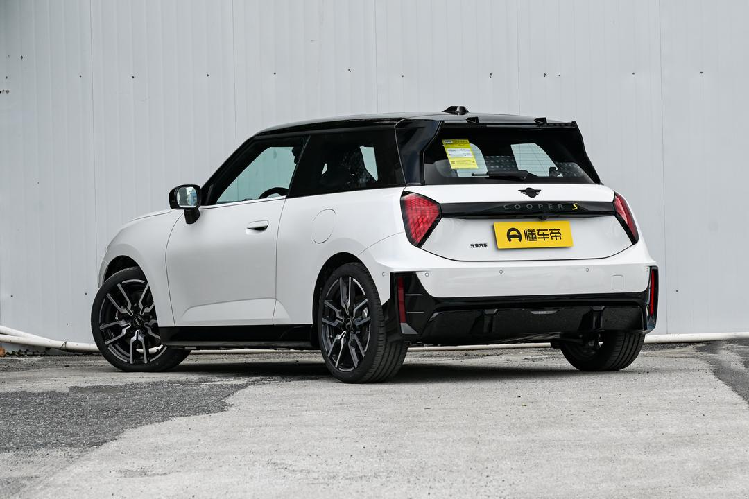 MINI Cooper Electric 2026, фото 5