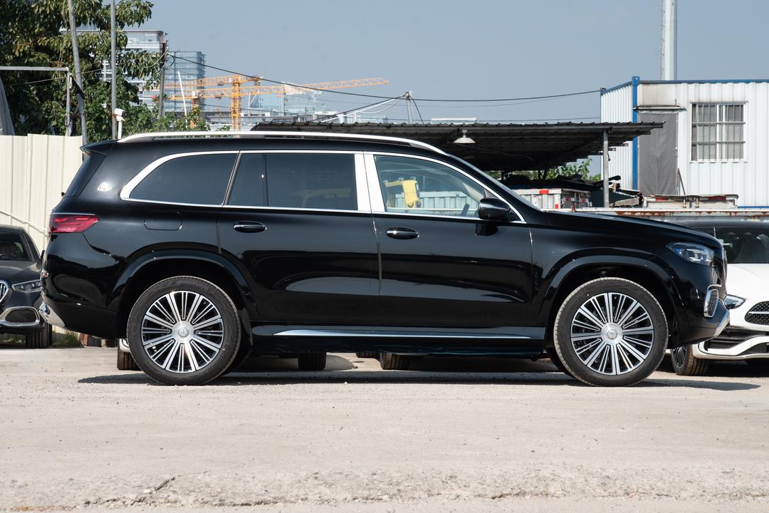 Mercedes-Benz Maybach GLS 2026, фото 8