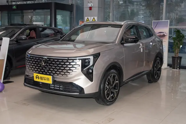 Changan CS55 PLUS 2026 — купить из Китая под заказ