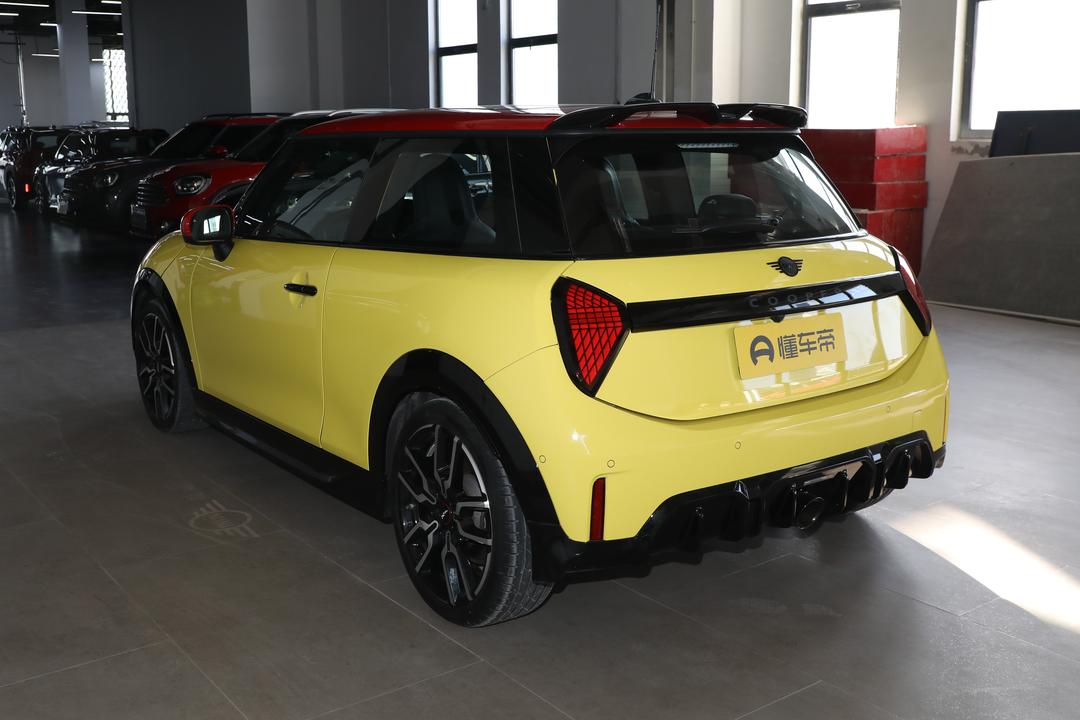MINI JCW 2026, фото 5
