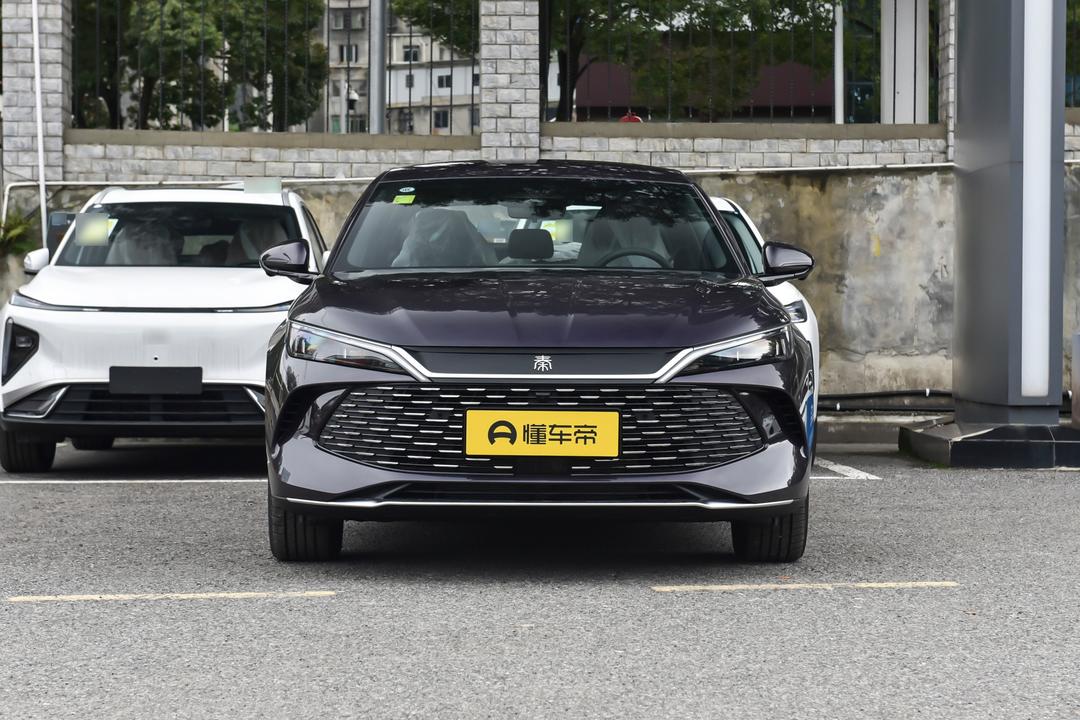 BYD Qin L DM 2026, фото 2