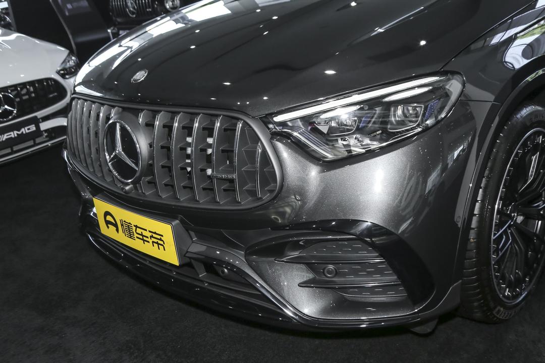 Mercedes-Benz GLC AMG 2026, фото 9