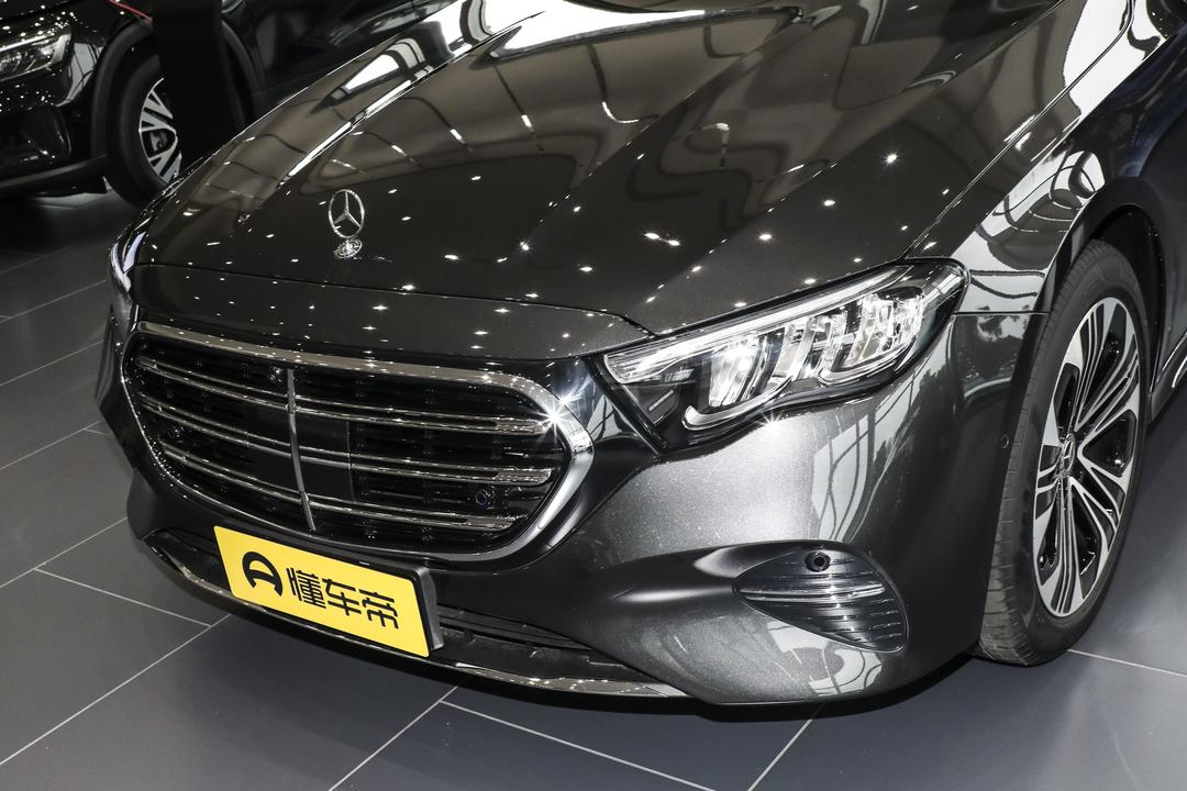Mercedes-Benz E-Class 2026, фото 9