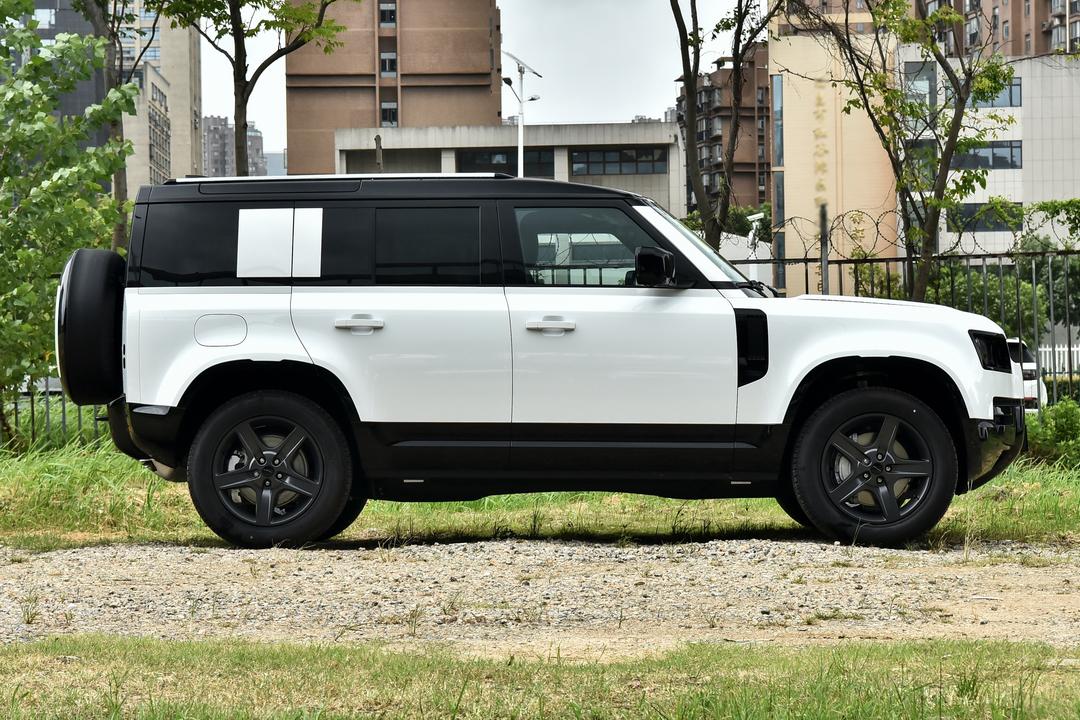 Land Rover Defender 2026, фото 8