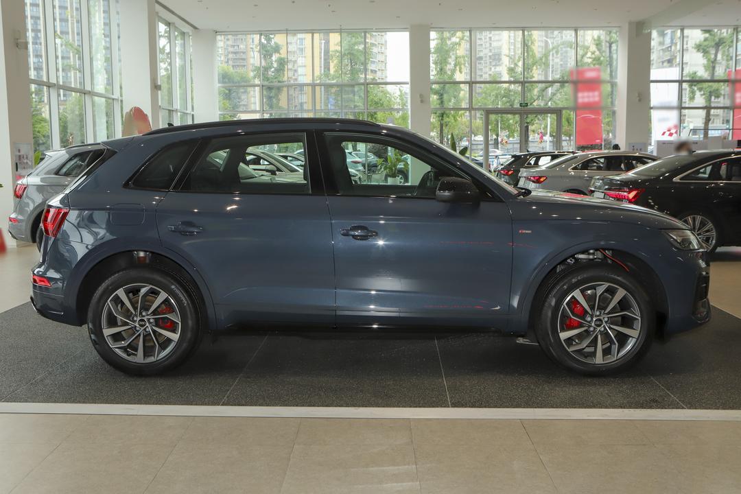 Audi Q5L 2026, фото 8