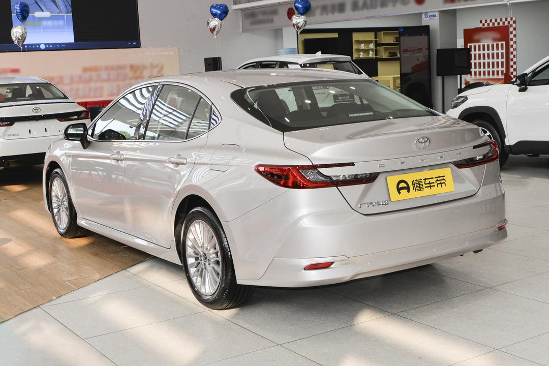 Toyota Camry 2026, фото 5