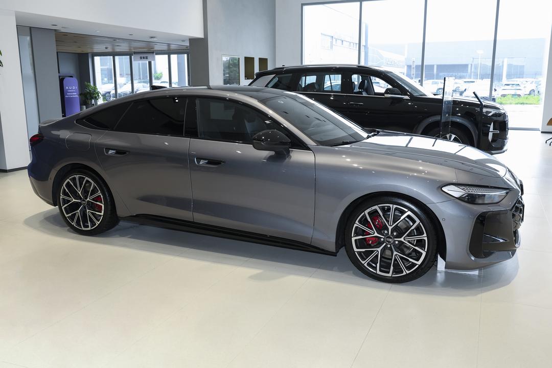 Audi A5L Sportback 2026, фото 8