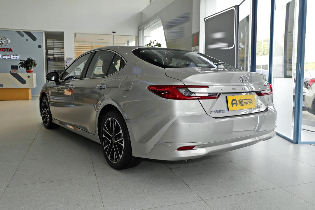 Toyota Camry 2026, фото 5
