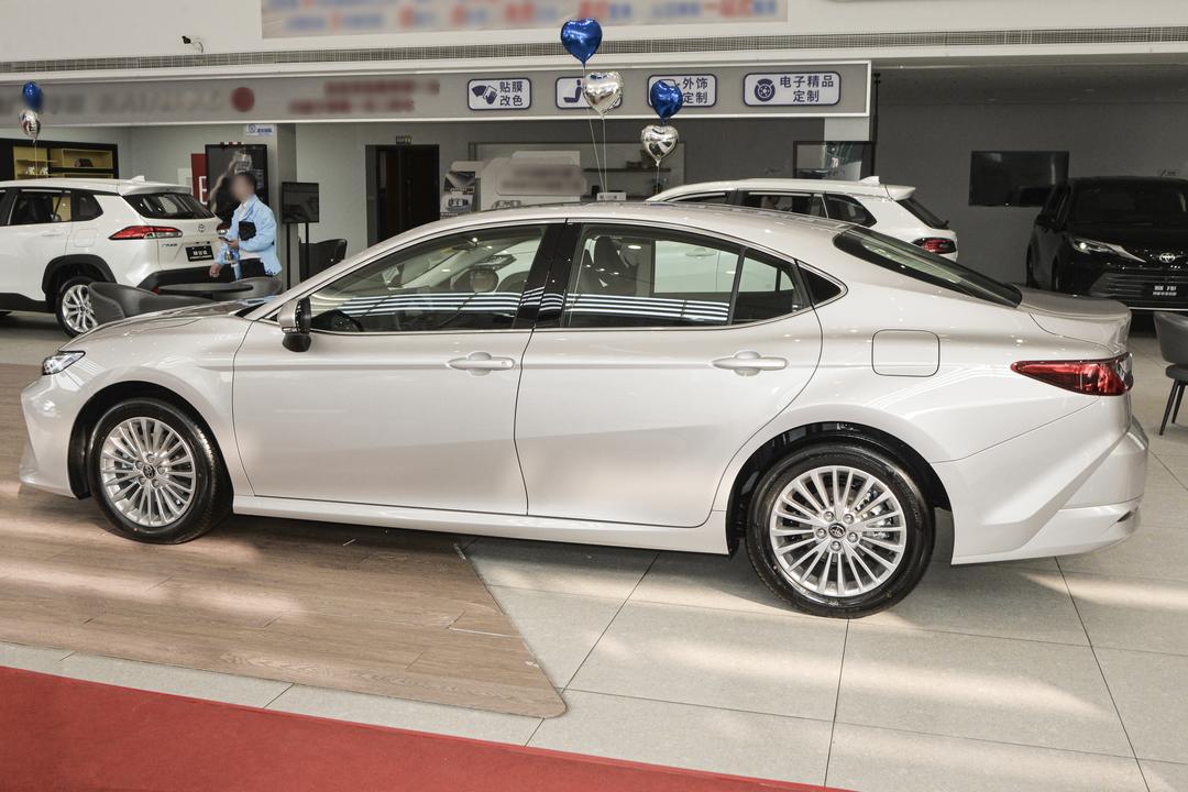 Toyota Camry 2026, фото 4