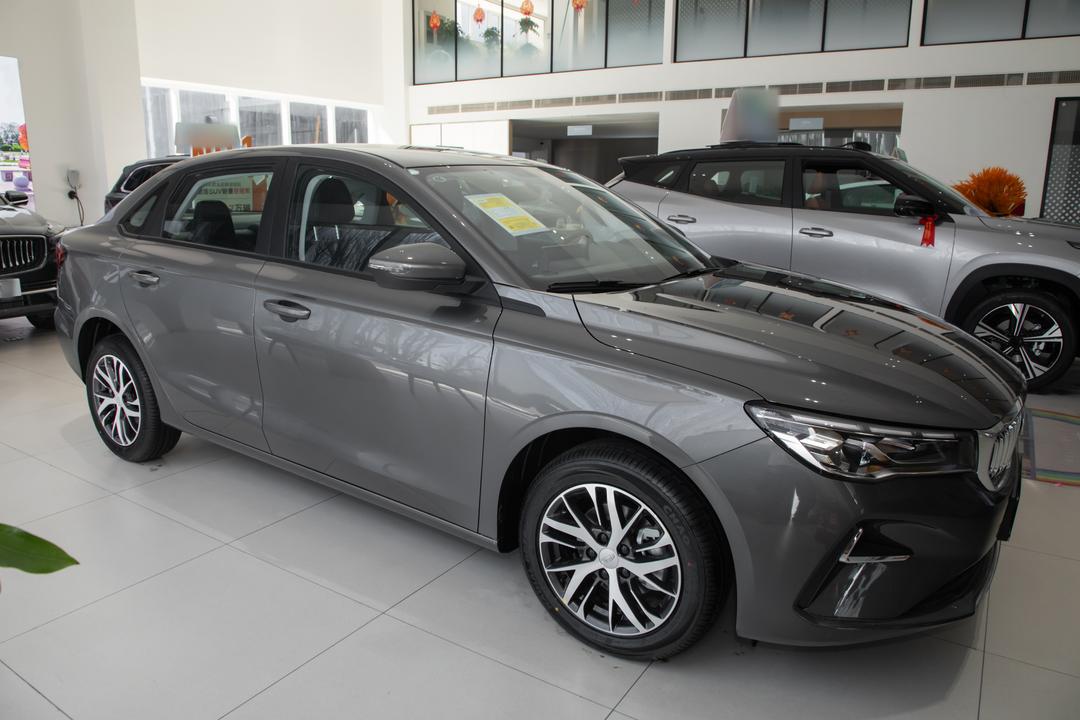 Geely Emgrand 2026, фото 6