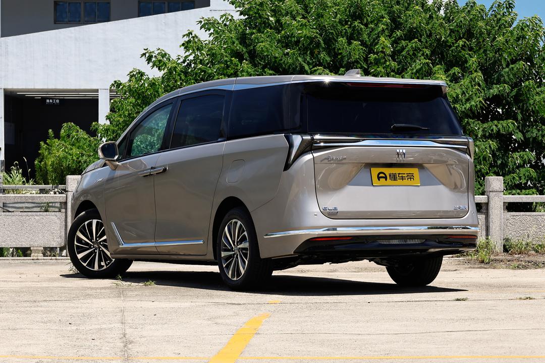 Buick GL8 PHEV 2026, фото 5
