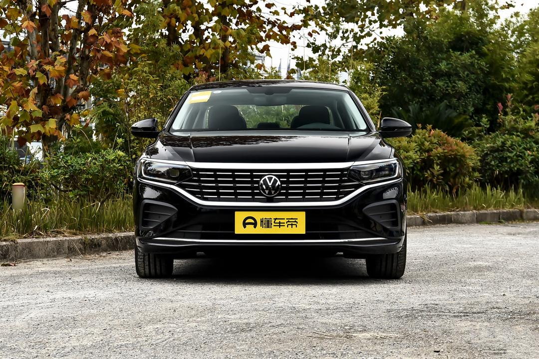 Volkswagen Passat 2026, фото 2