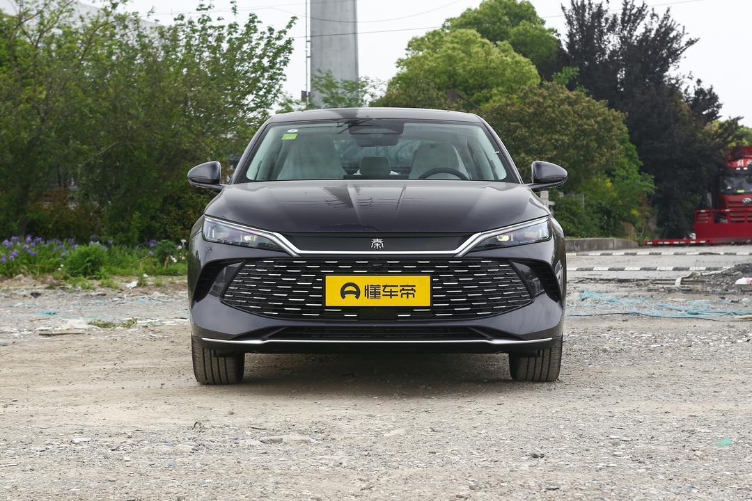 BYD Qin L DM 2026, фото 2