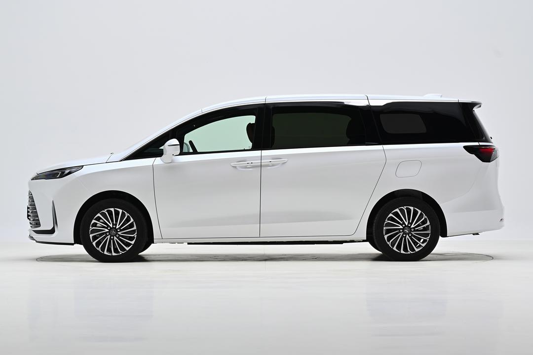 Buick GL8 PHEV 2026, фото 4