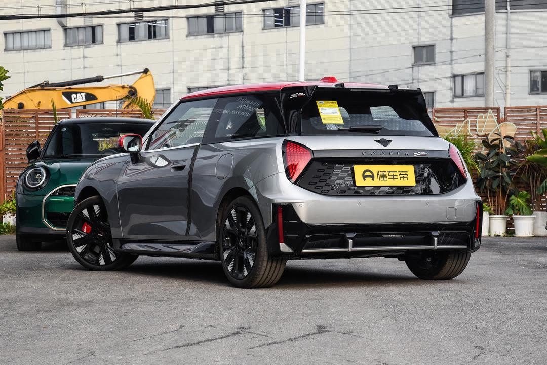 MINI JCW EV 2026, фото 5