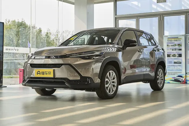 Toyota Frontlander 2026 — купить из Китая под заказ