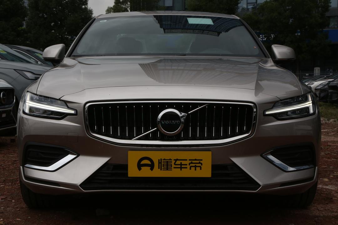 Volvo S60 2026, фото 12