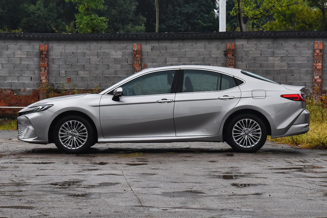 Toyota Camry 2026, фото 4
