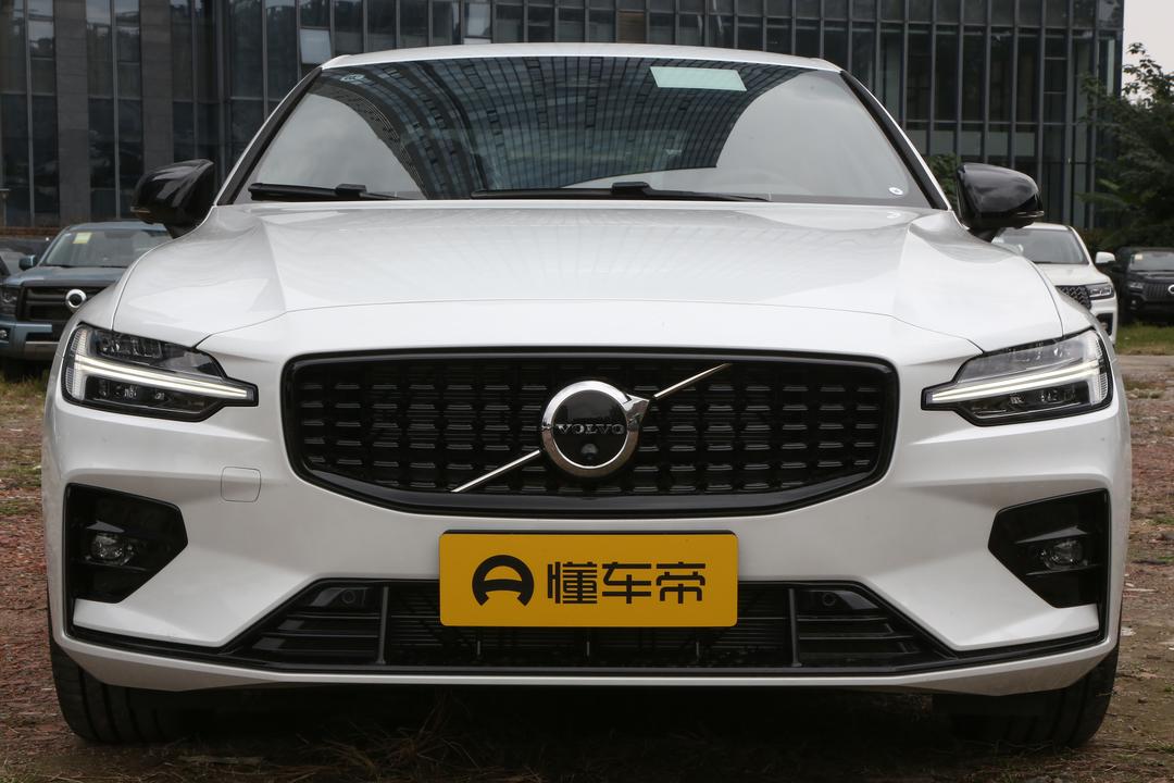 Volvo S60 2026, фото 12