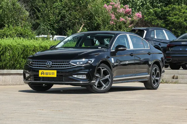Volkswagen Magotan 2026 — купить из Китая под заказ