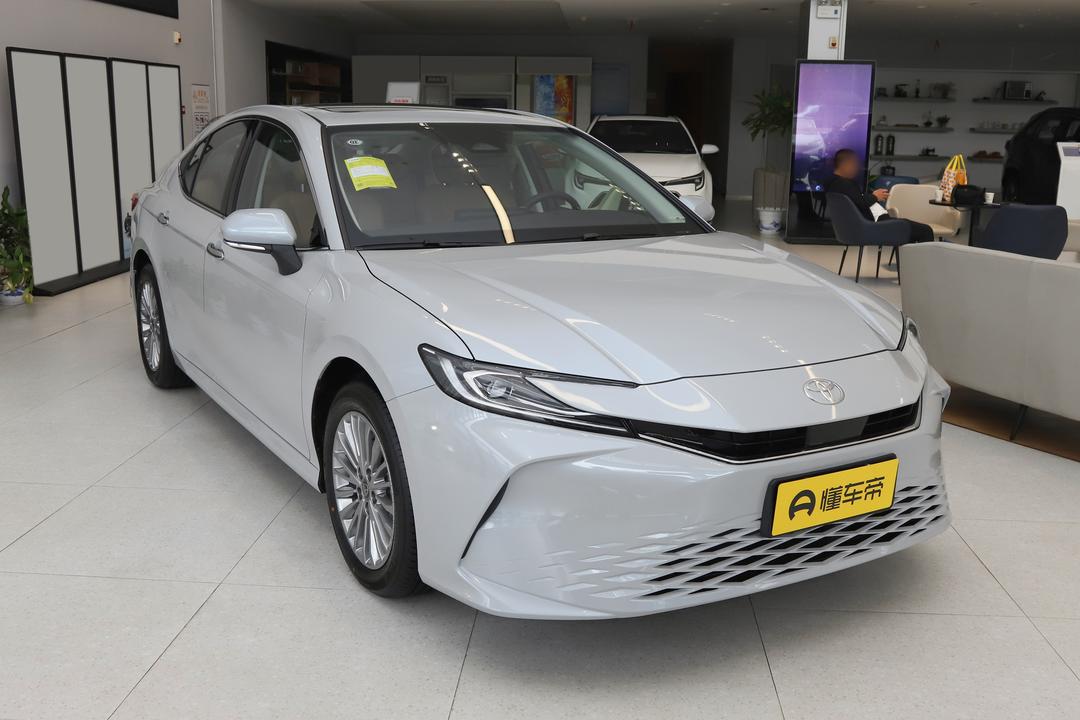 Toyota Camry 2026, фото 3