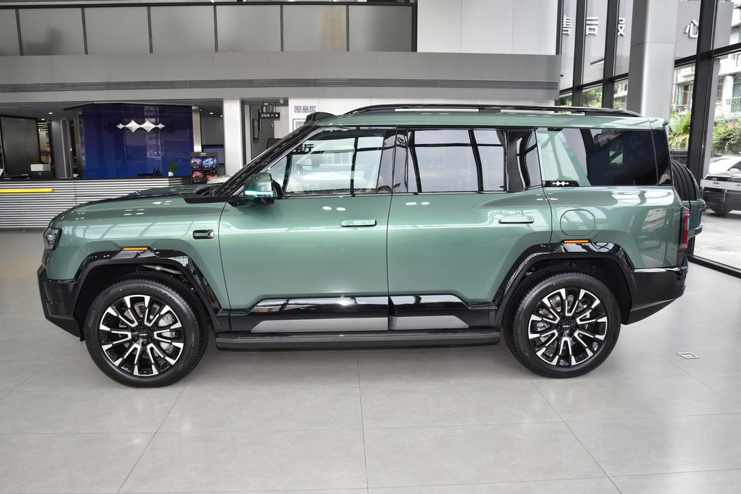 BYD Fangchengbao Leopard 8 2026, фото 4