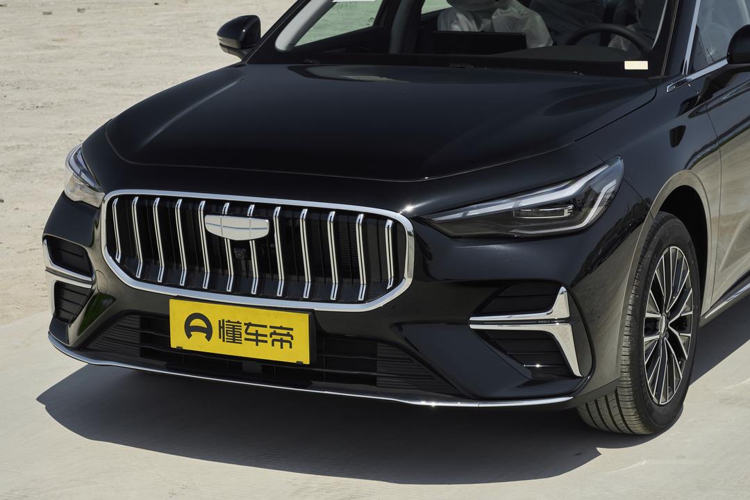 Geely Emgrand 2026, фото 9