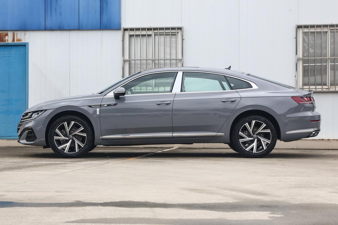 Volkswagen CC 2026, фото 4