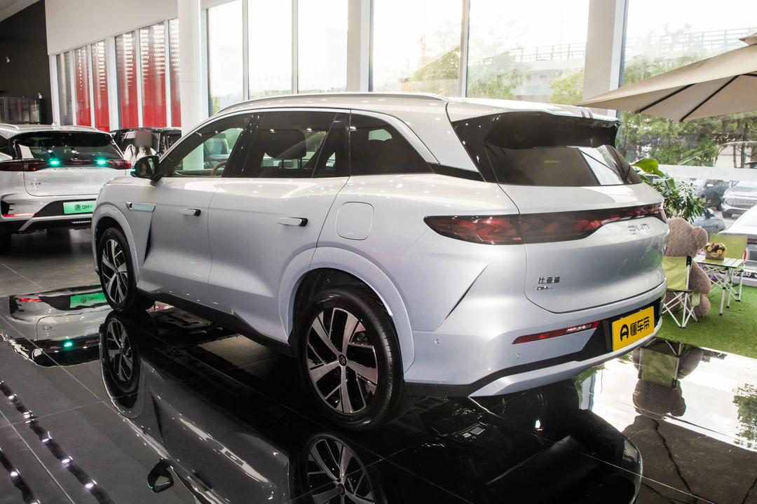 BYD Tang L DM 2026, фото 4
