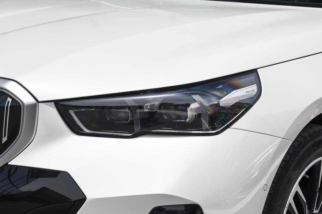 BMW 5 Series 2026, фото 13