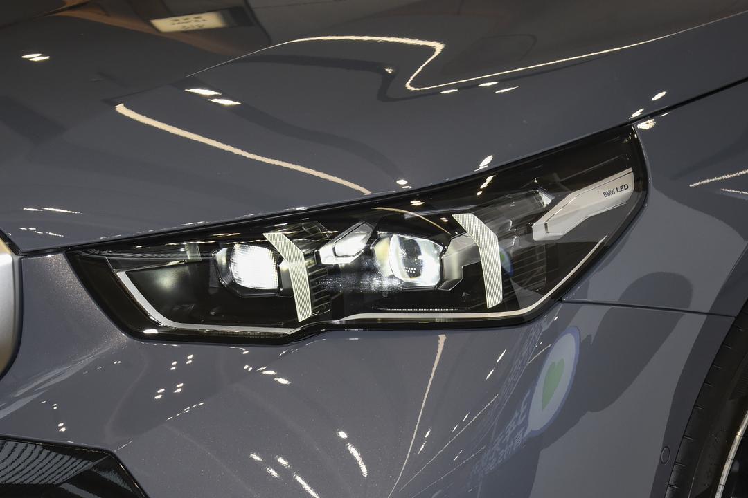 BMW 5 Series 2026, фото 14