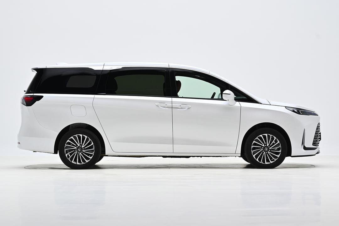 Buick GL8 PHEV 2026, фото 8