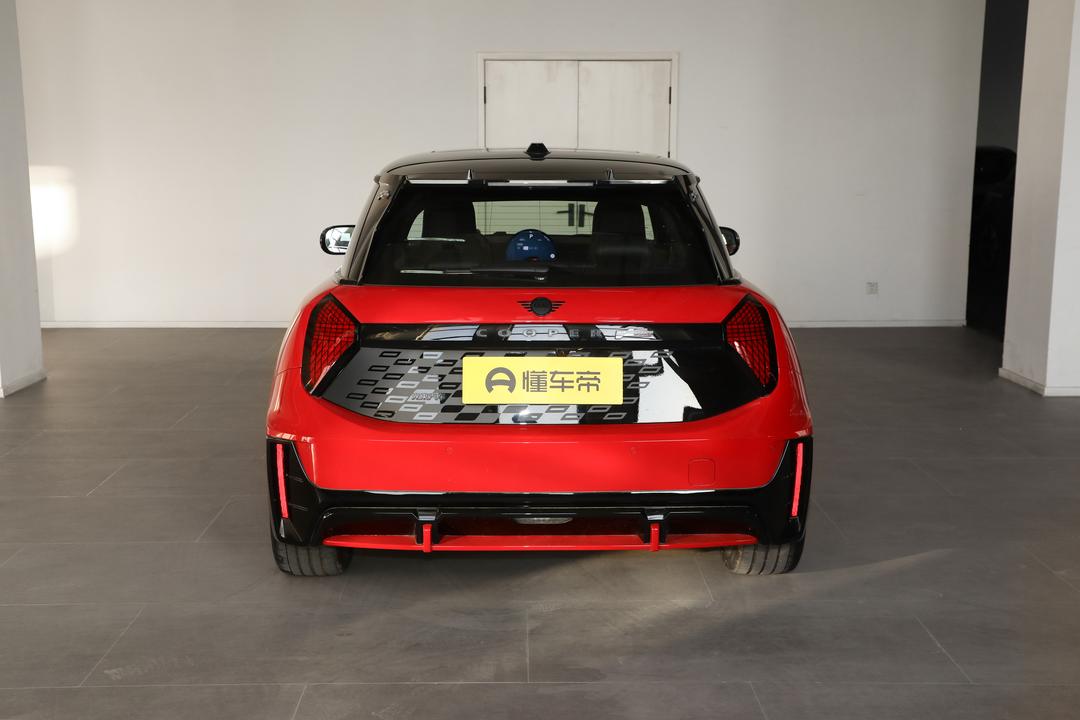 MINI JCW EV 2026, фото 6
