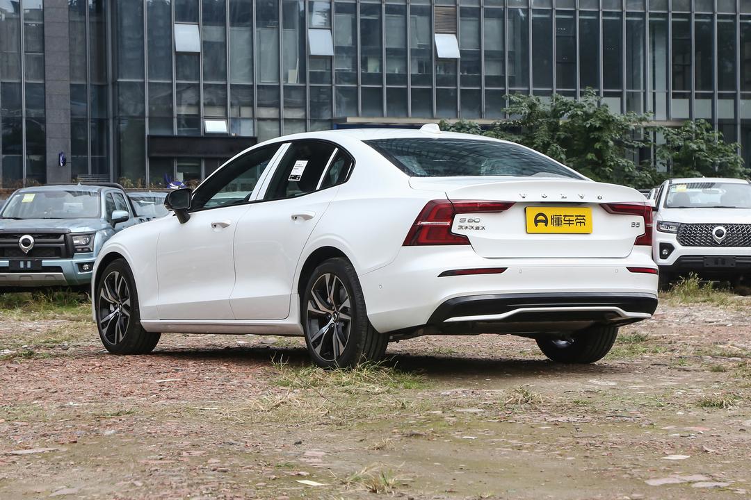 Volvo S60 2026, фото 5