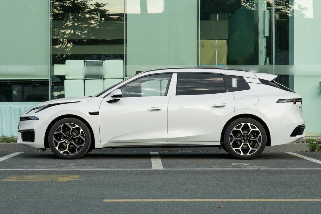 Lynk & Co 07GT 2026, фото 4