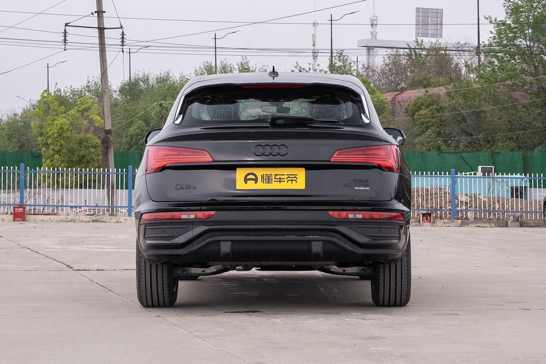 Audi Q5L Sportback 2026, фото 6