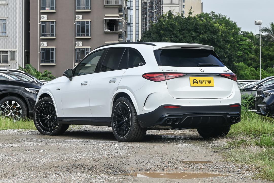Mercedes-Benz GLC AMG 2026, фото 5
