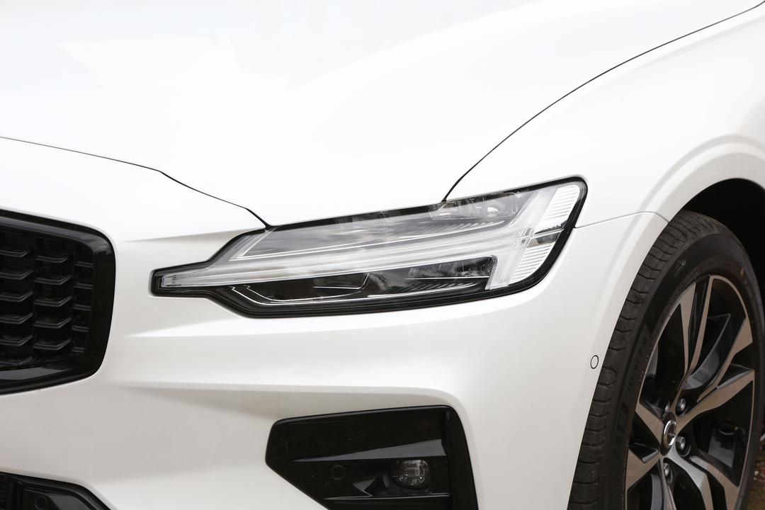 Volvo S60 2026, фото 13