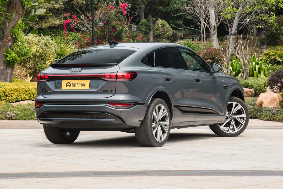 Audi Q6L Sportback e-tron 2026, фото 7