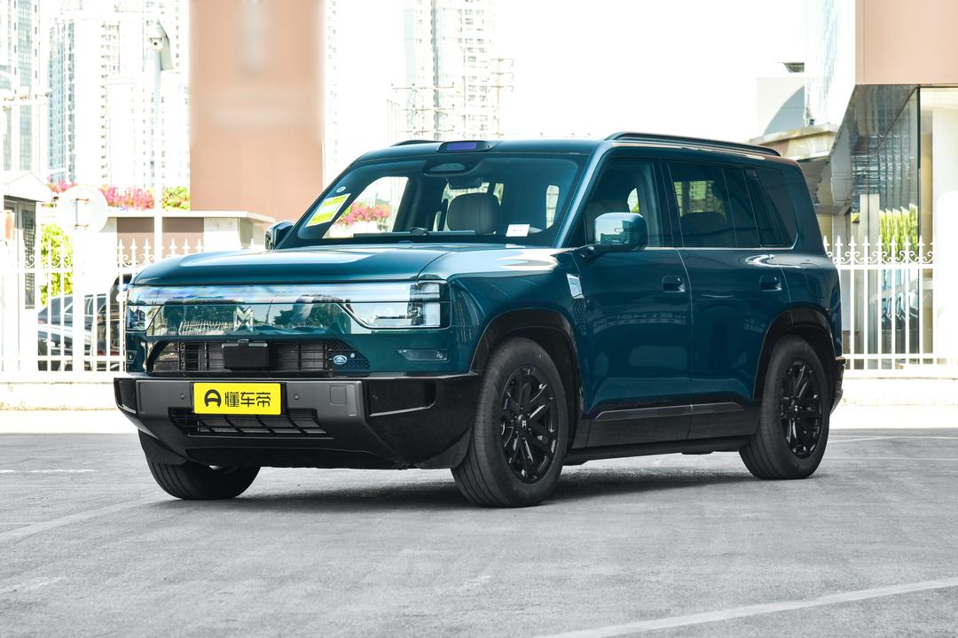 Dongfeng X700