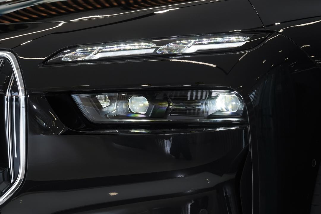 BMW 7-Series 2026, фото 14