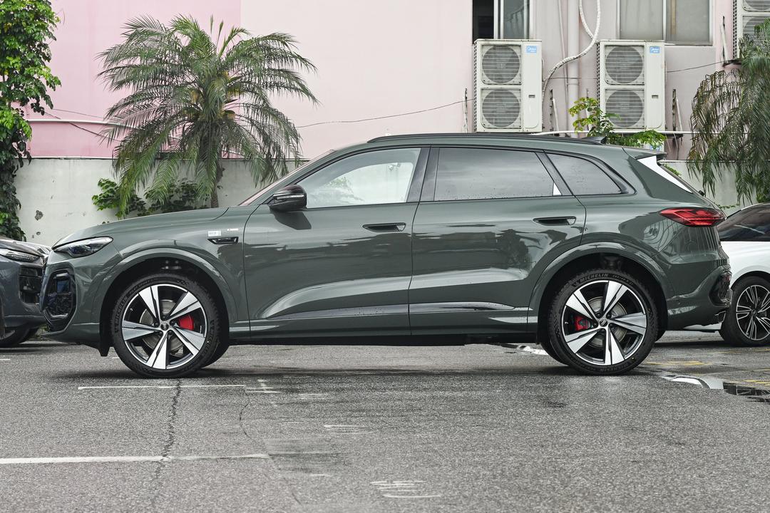 Audi Q5L 2026, фото 4