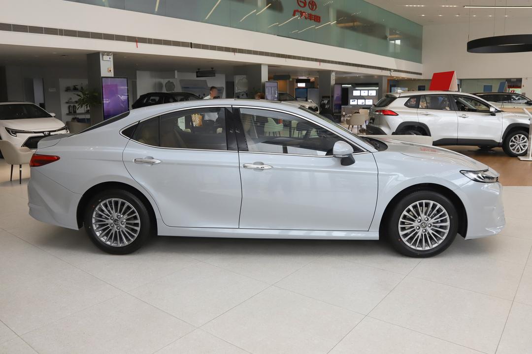 Toyota Camry 2026, фото 8