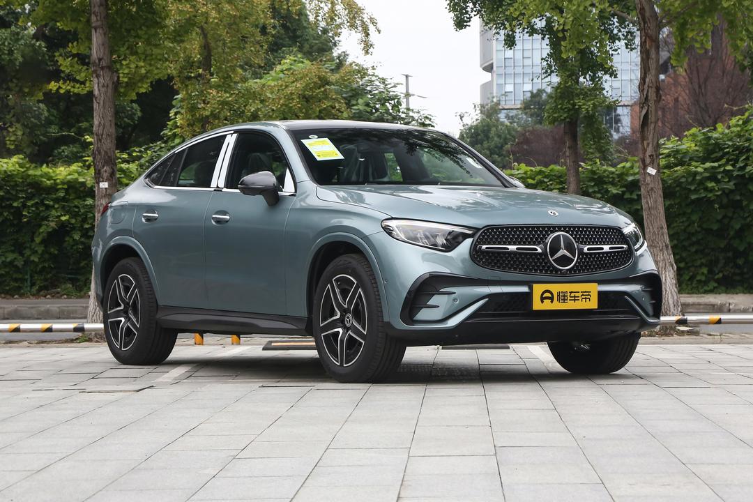 Mercedes-Benz GLC Coupe 2026, фото 3