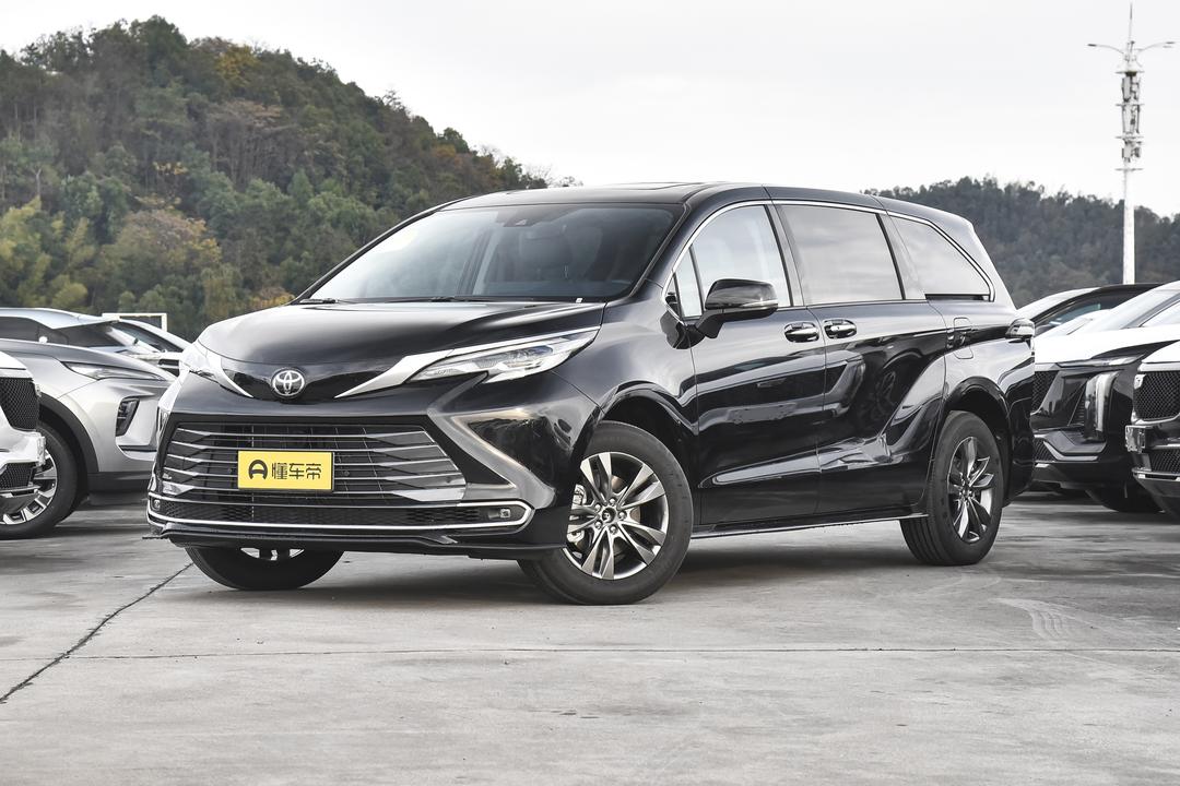 Toyota Sienna 2026, фото 1