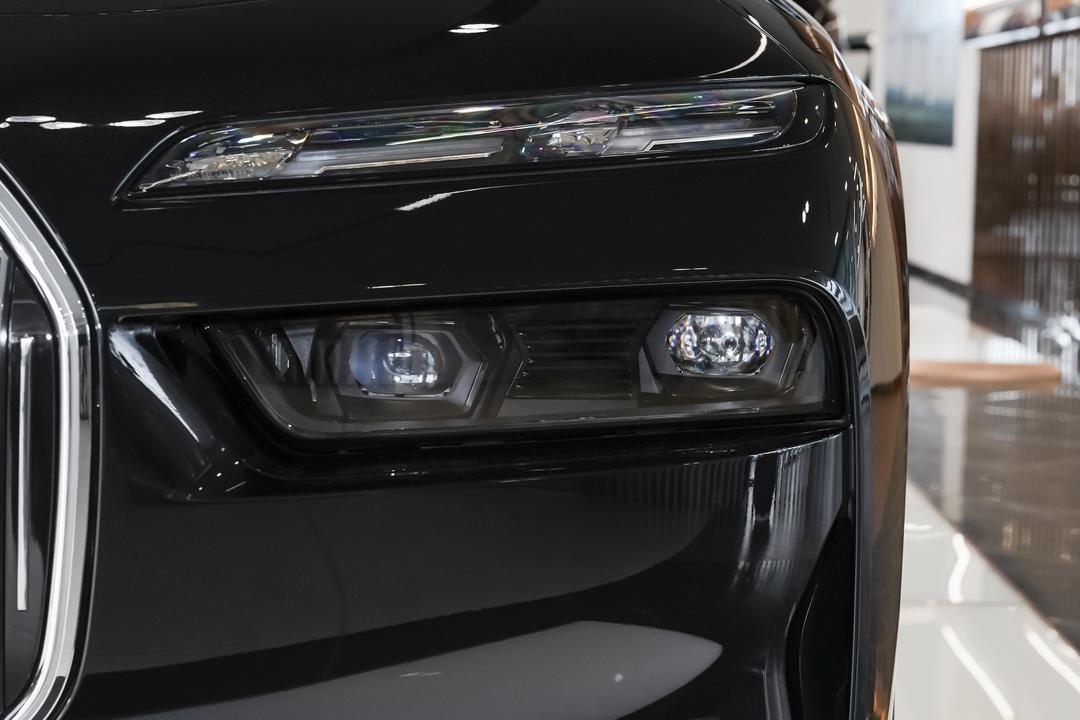 BMW 7-Series 2026, фото 11