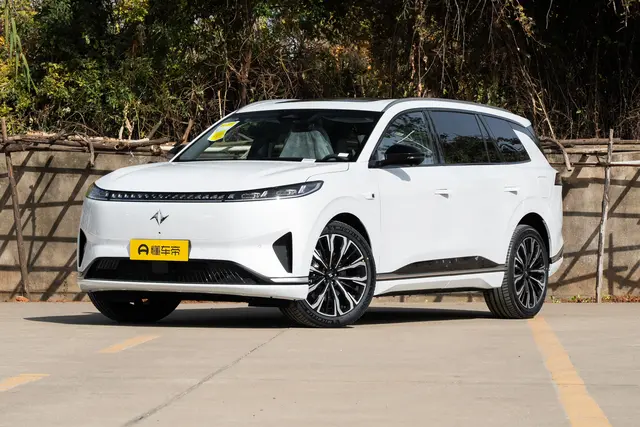 Dongfeng Yipai 008 2026 — купить из Китая под заказ